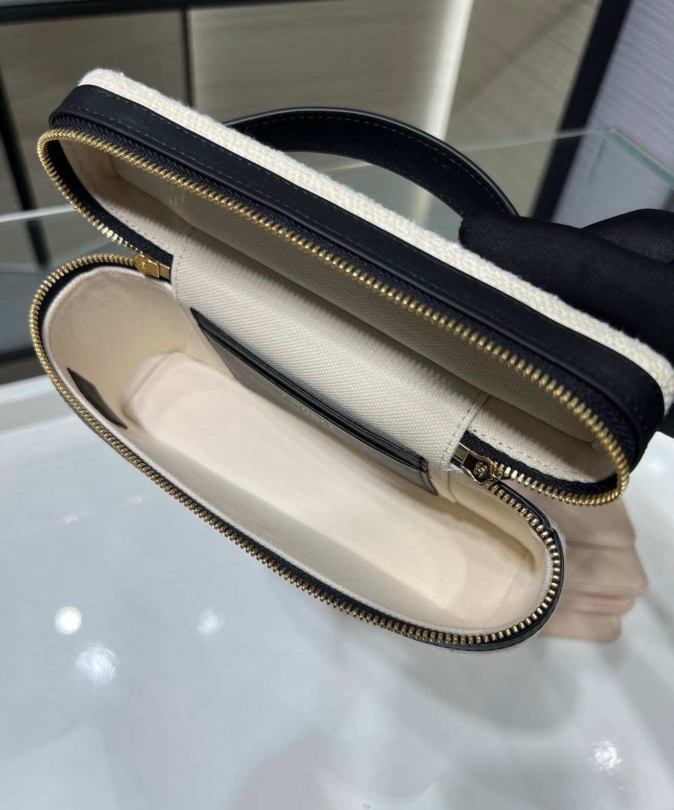Trendy Vanity