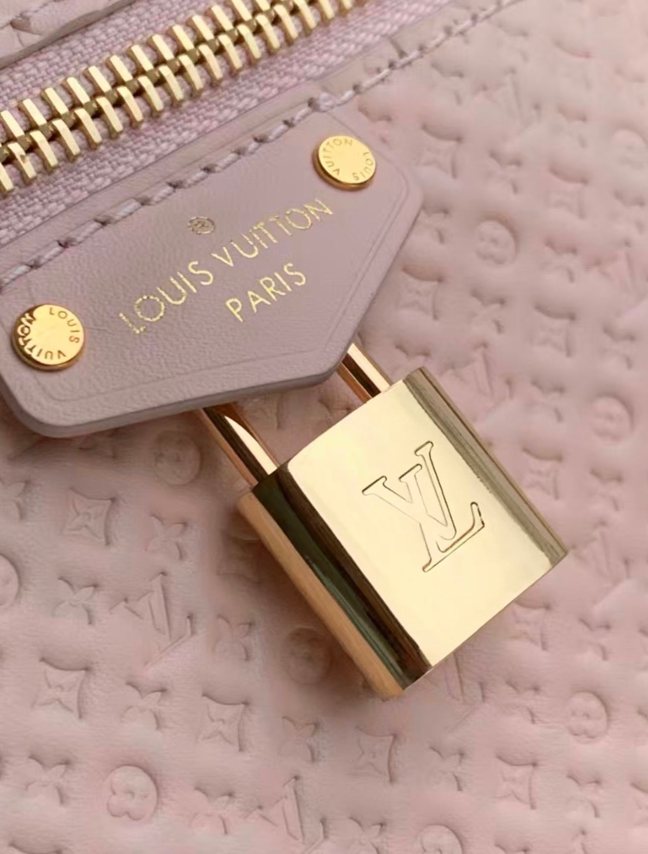 Vanity Chain Pouch