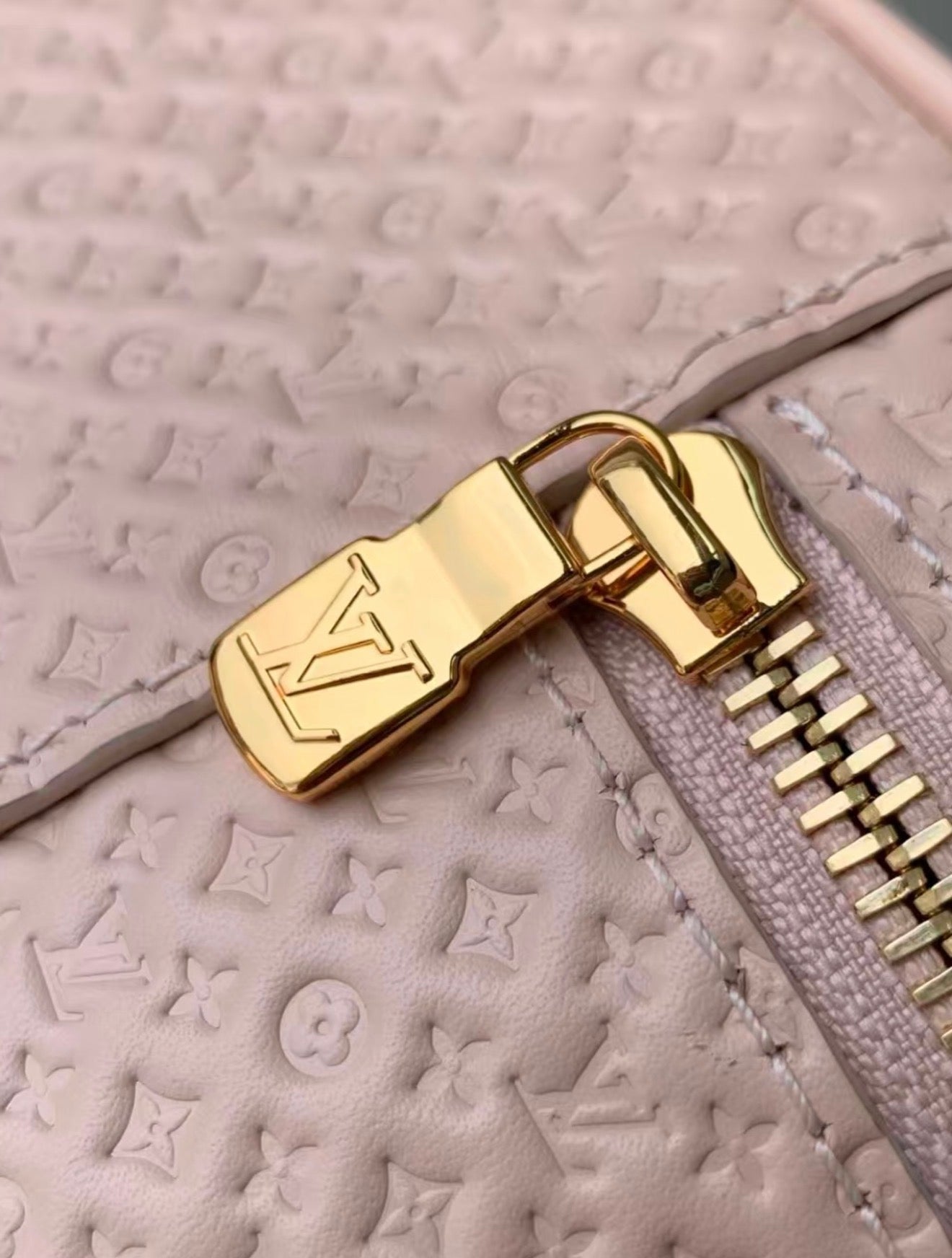 Vanity Chain Pouch