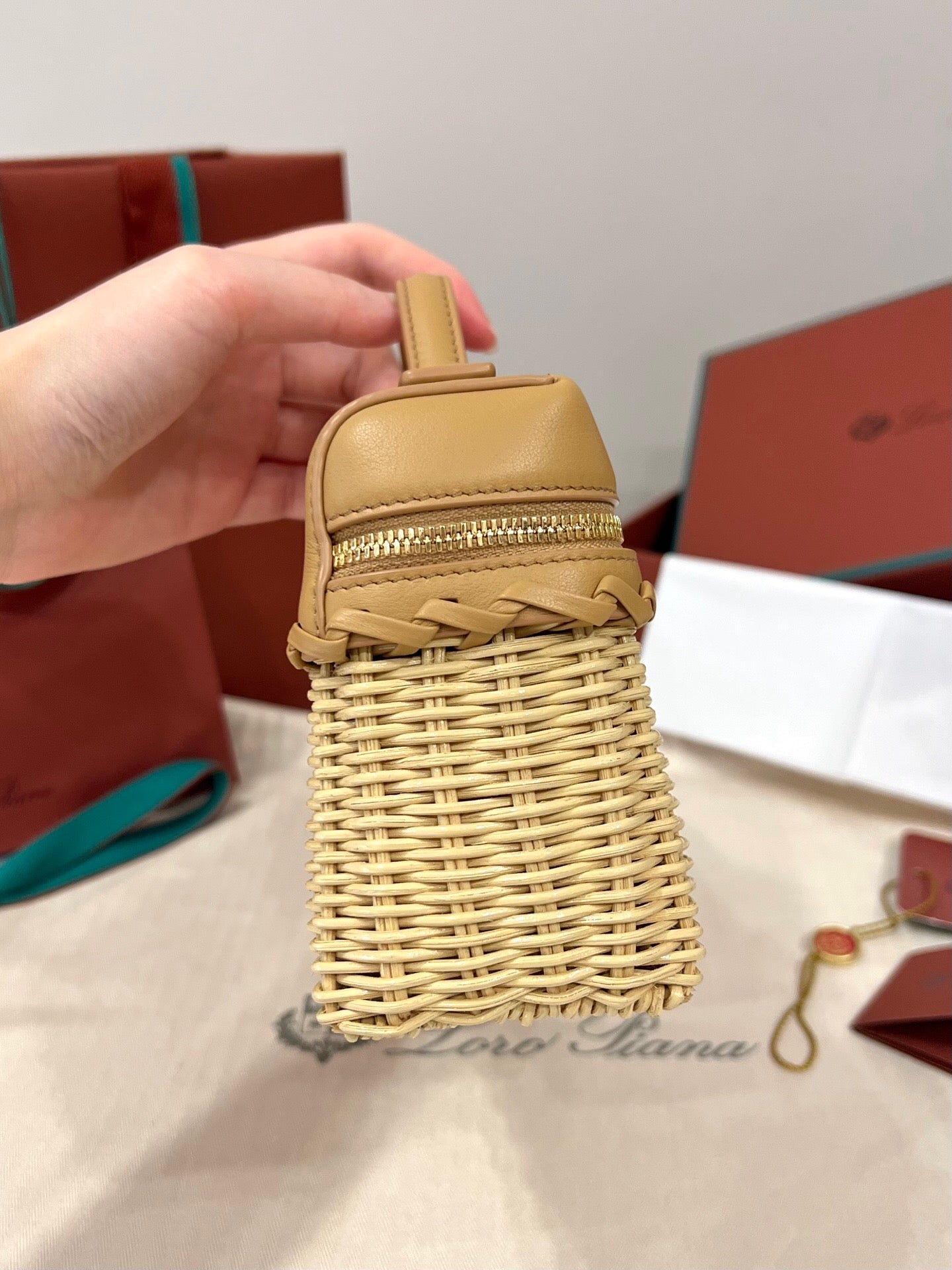 Extra Wicker Bag