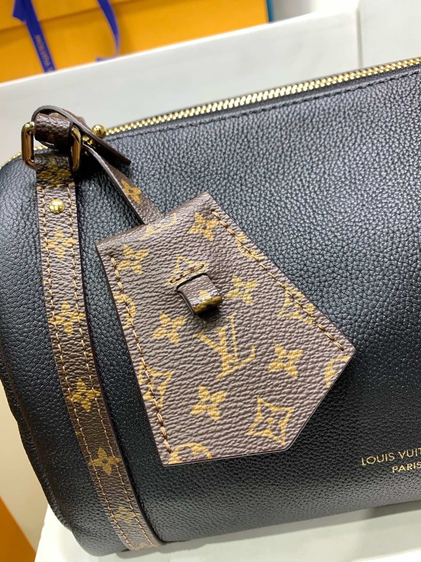 Express Medium Bag