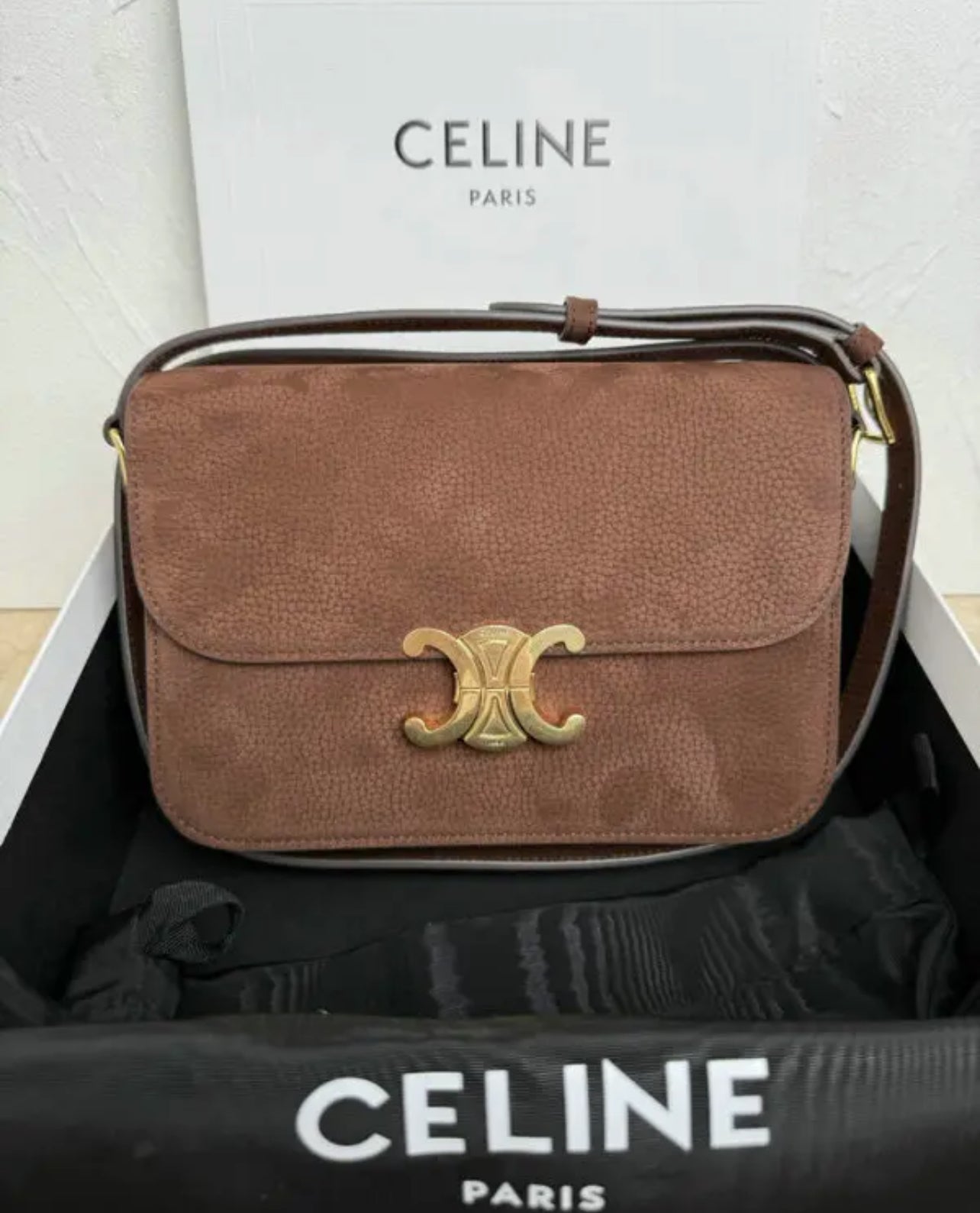 Triomphe Suede