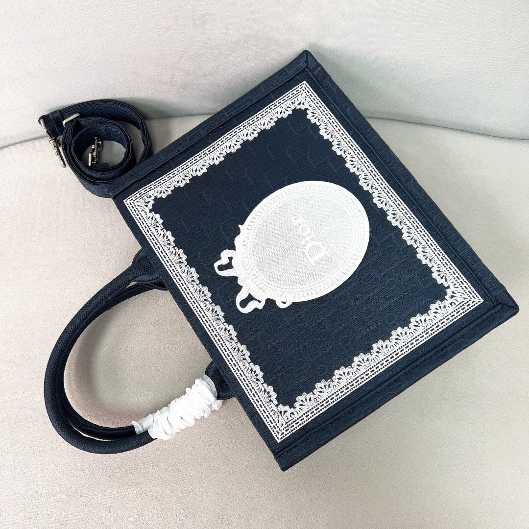 Medium Book Tote