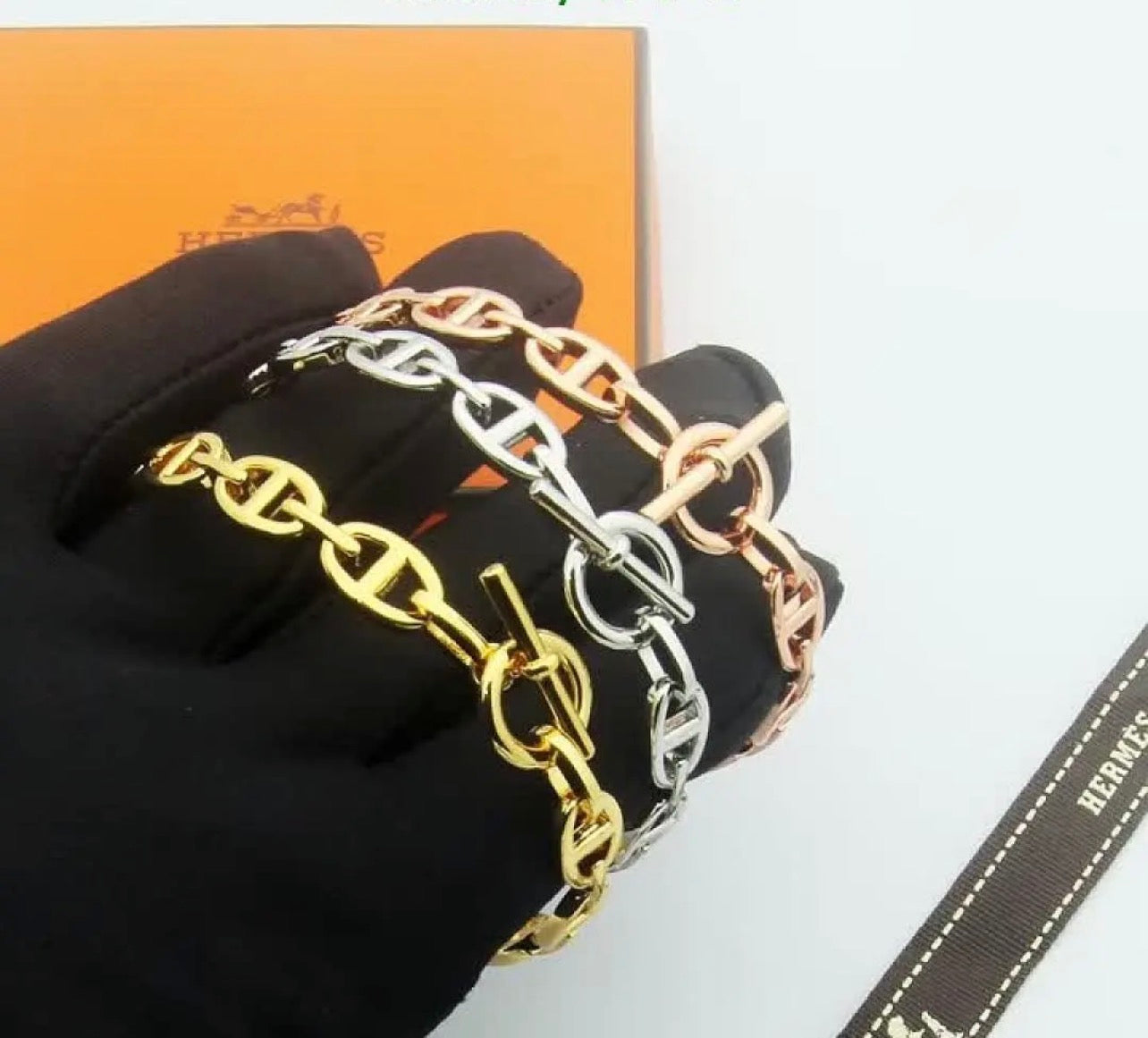 Enchainee Bracelet