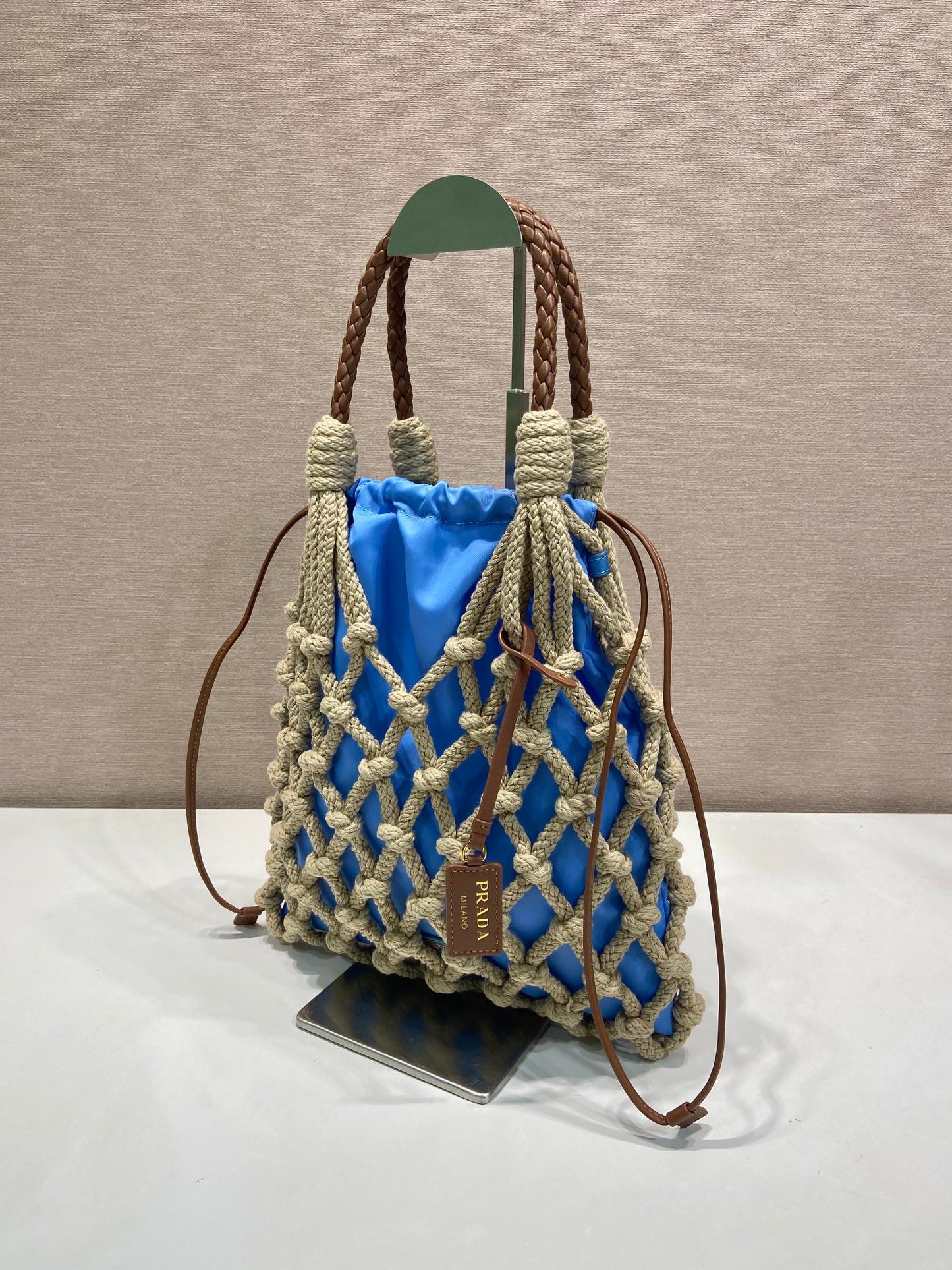 Noue Tote