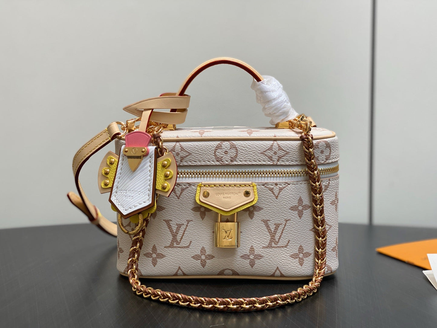 Vanity Chain Pouch
