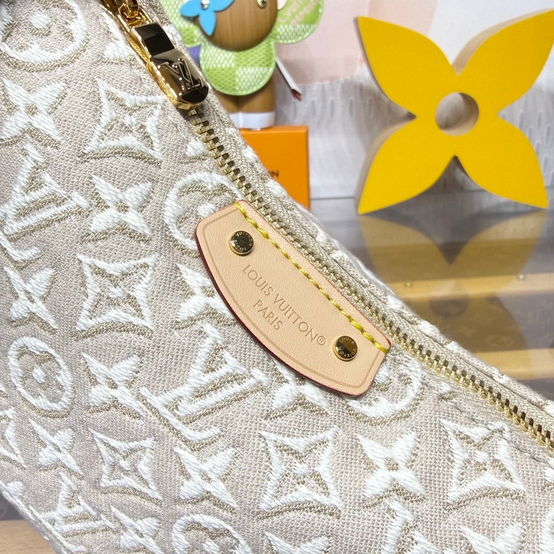 Hills Pochette
