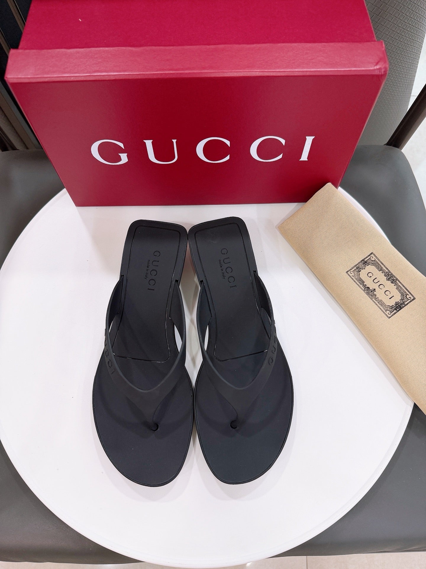 GG Sandals