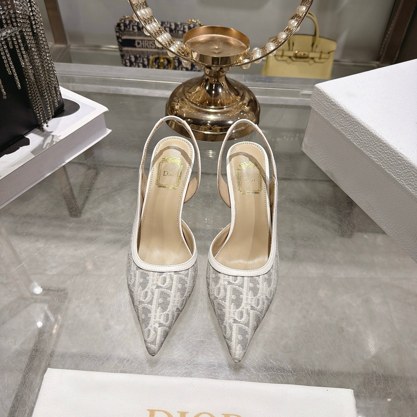 Oblique Pumps