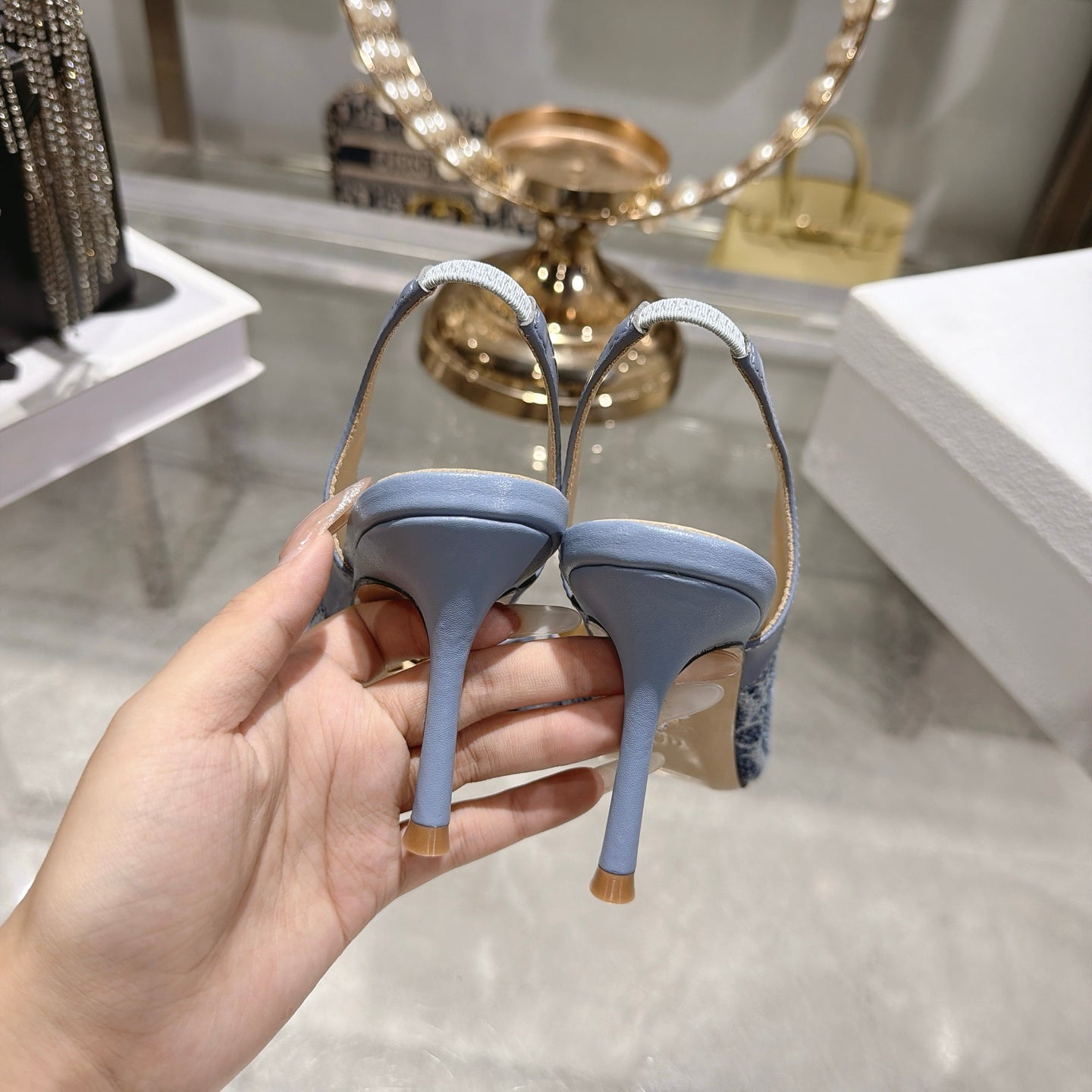 Oblique Pumps