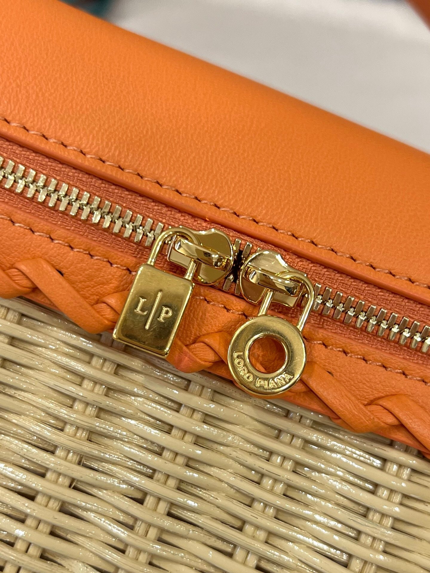 Extra Wicker Bag