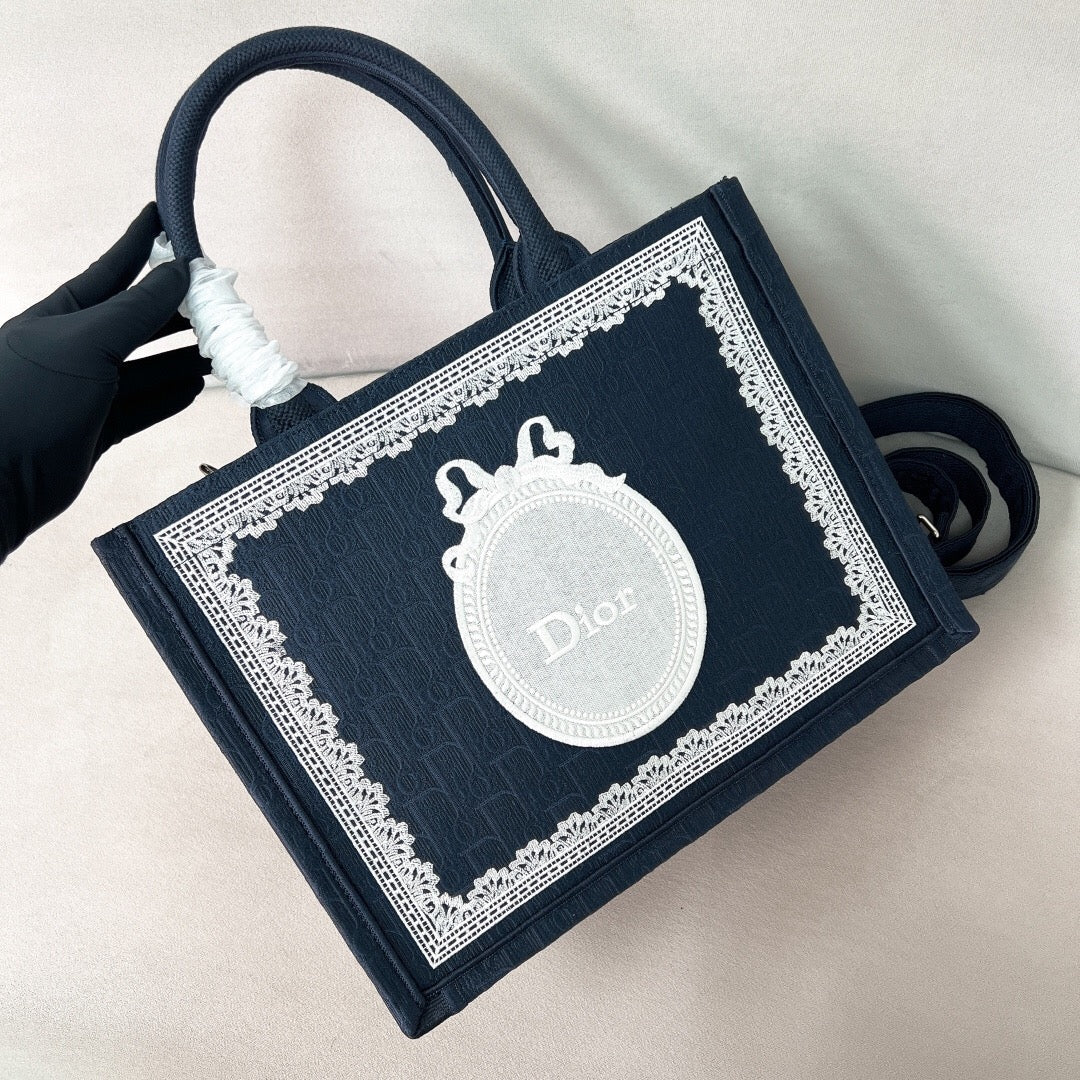 Medium Book Tote
