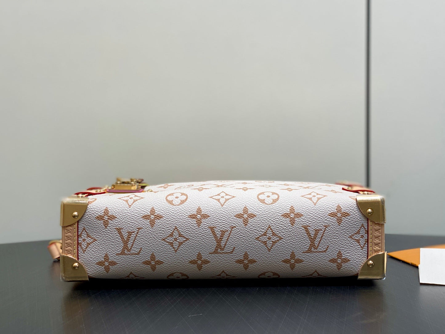 Side Trunk