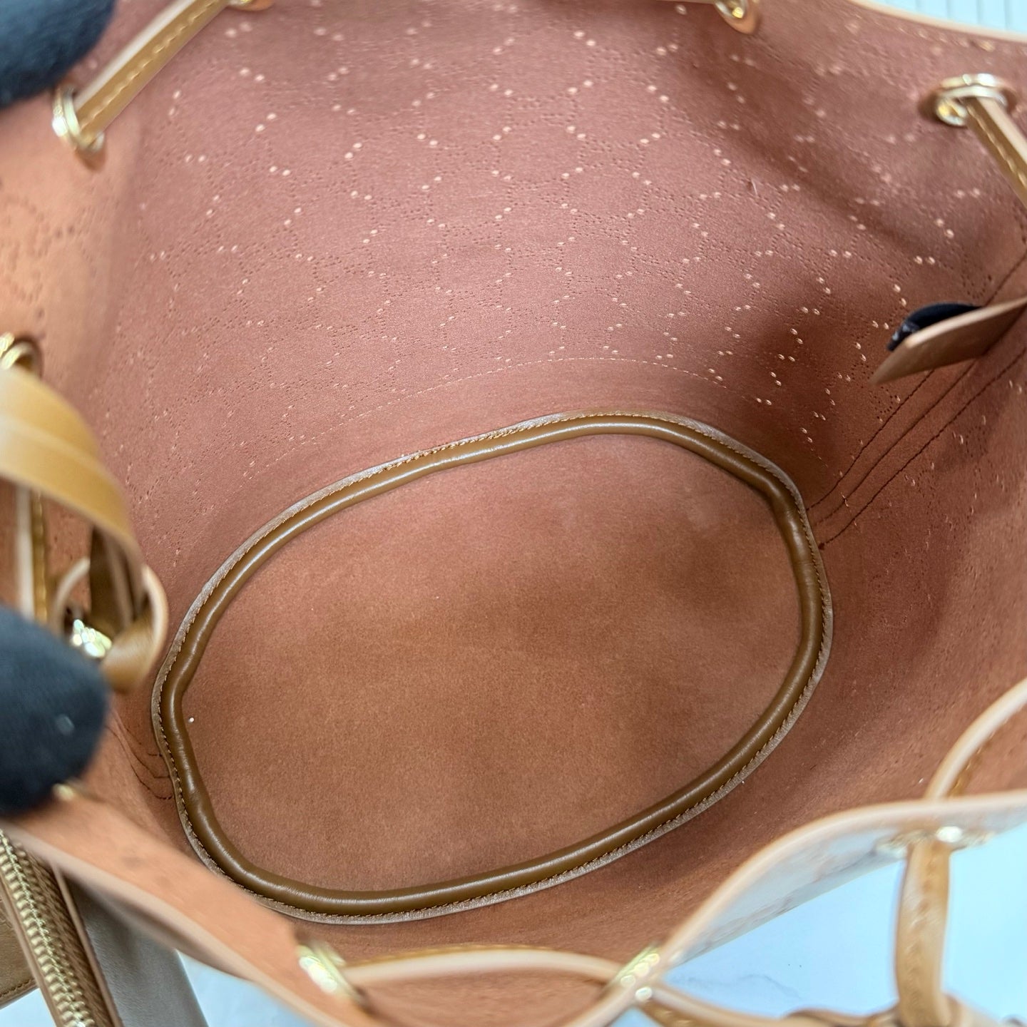 Venice Small Bucket Bag