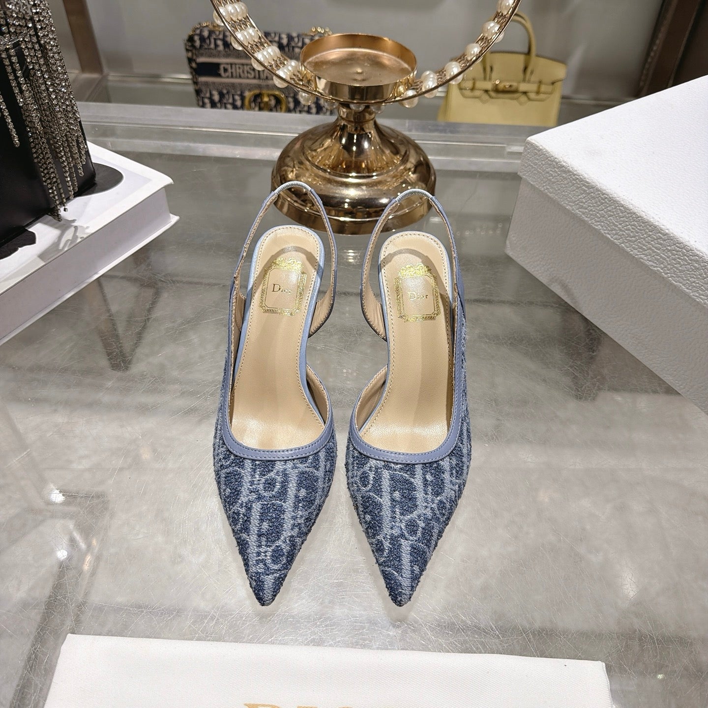 Oblique Pumps