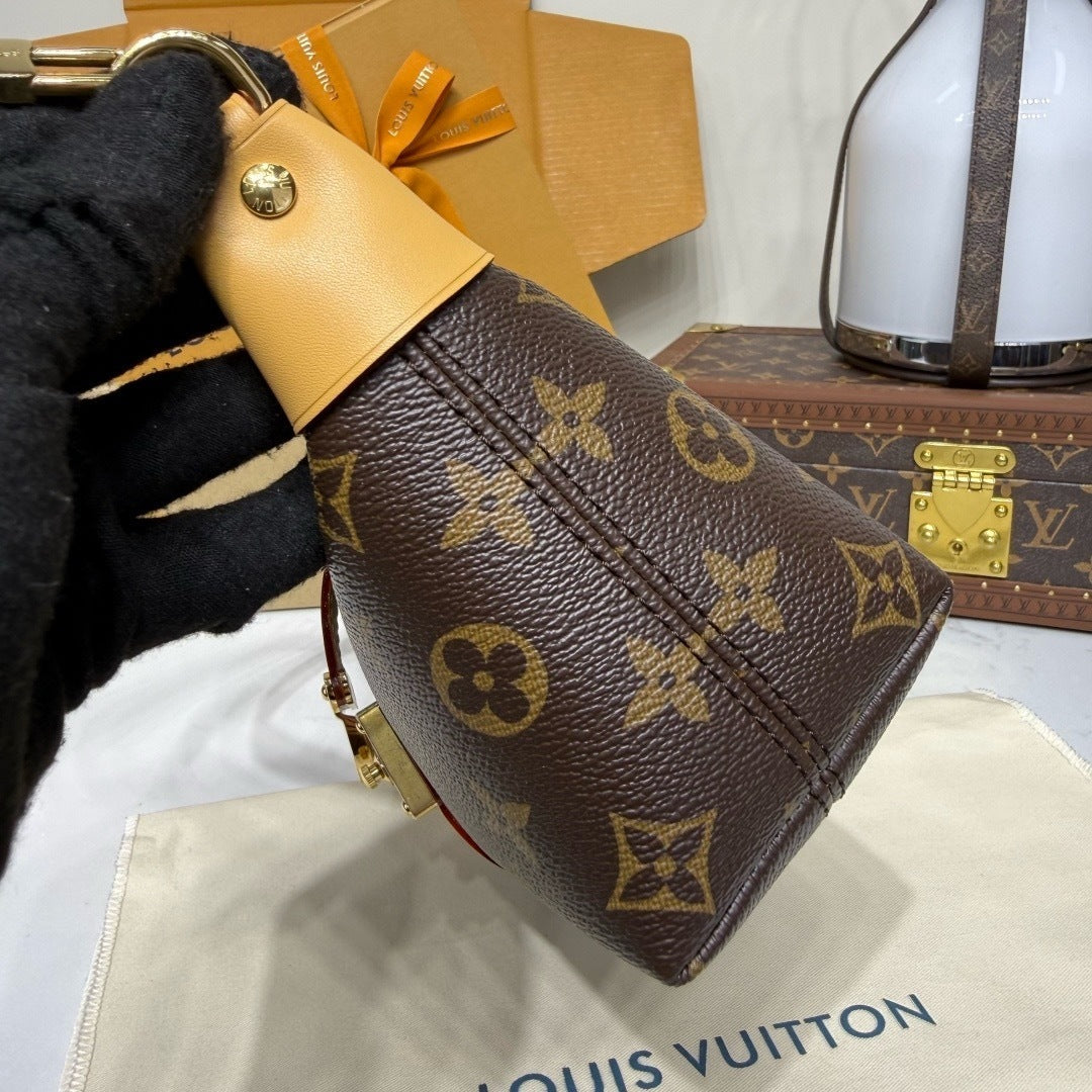 Pochette Mia
