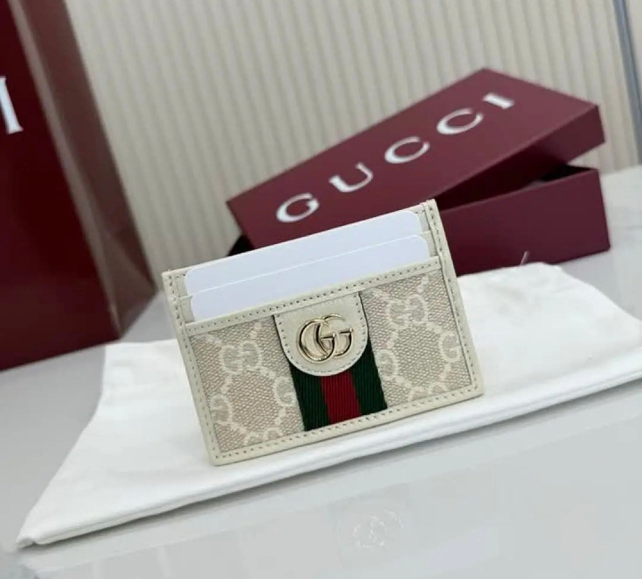 Ophidia Card Holder