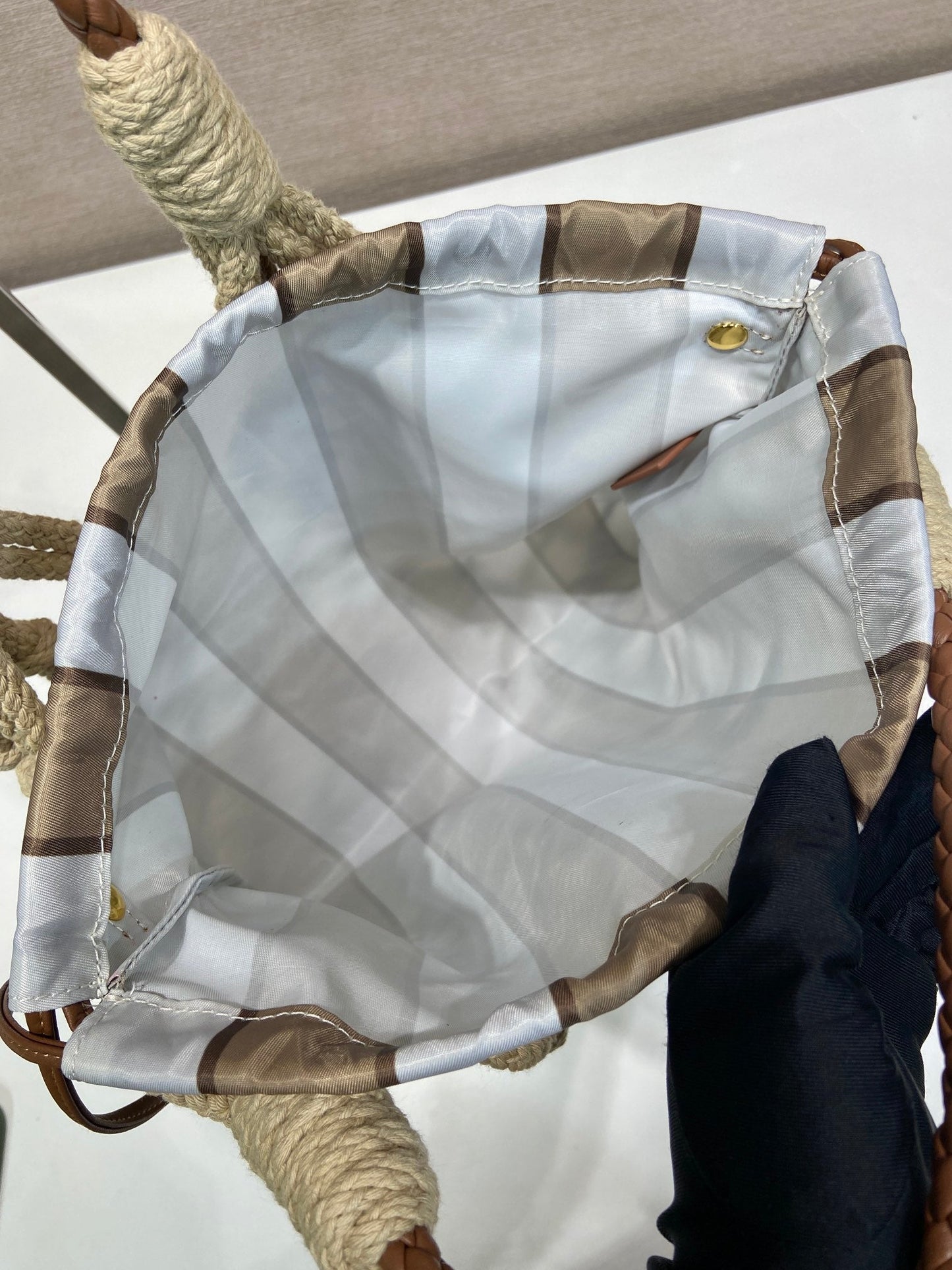 Noue Tote