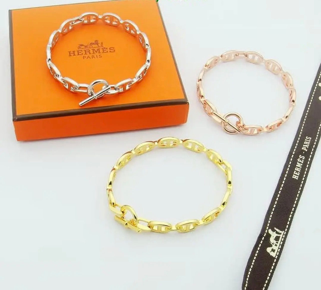 Enchainee Bracelet