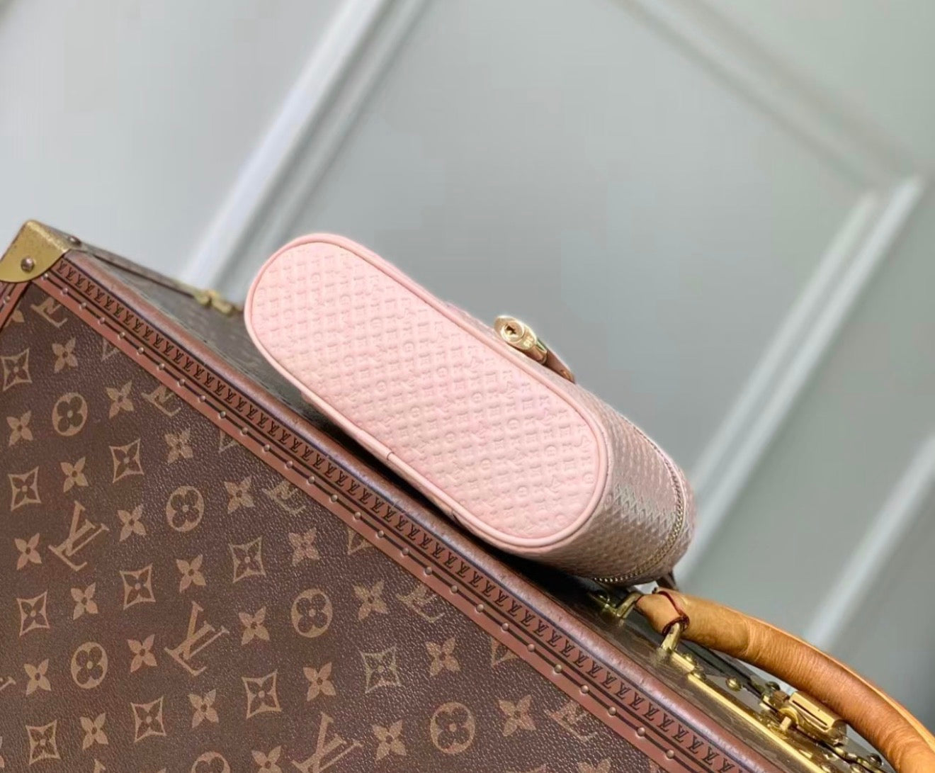 Vanity Chain Pouch