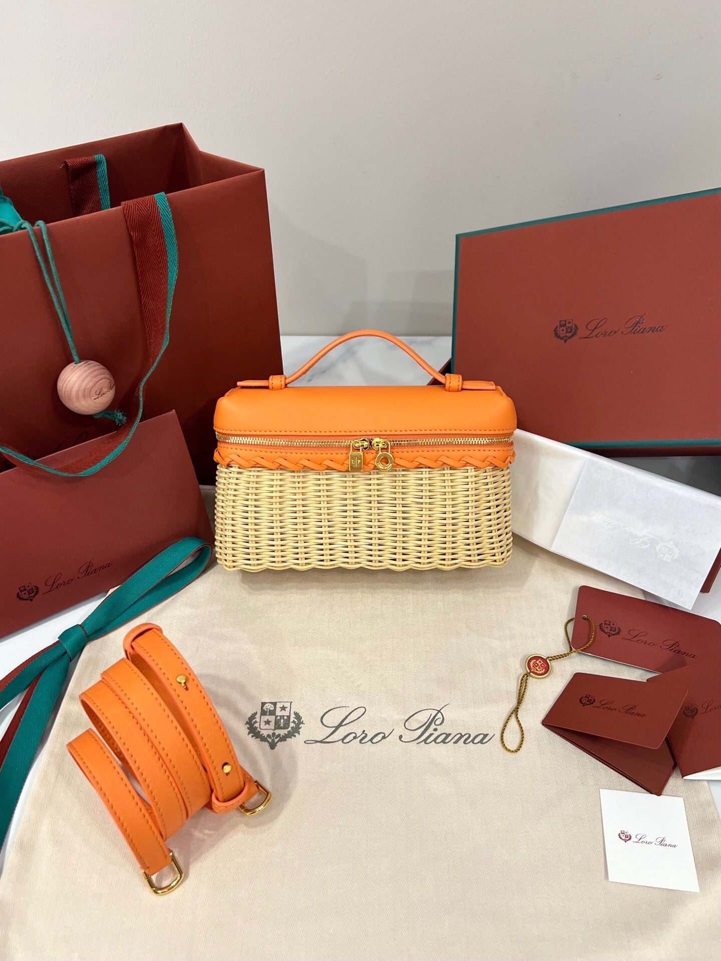 Extra Wicker Bag
