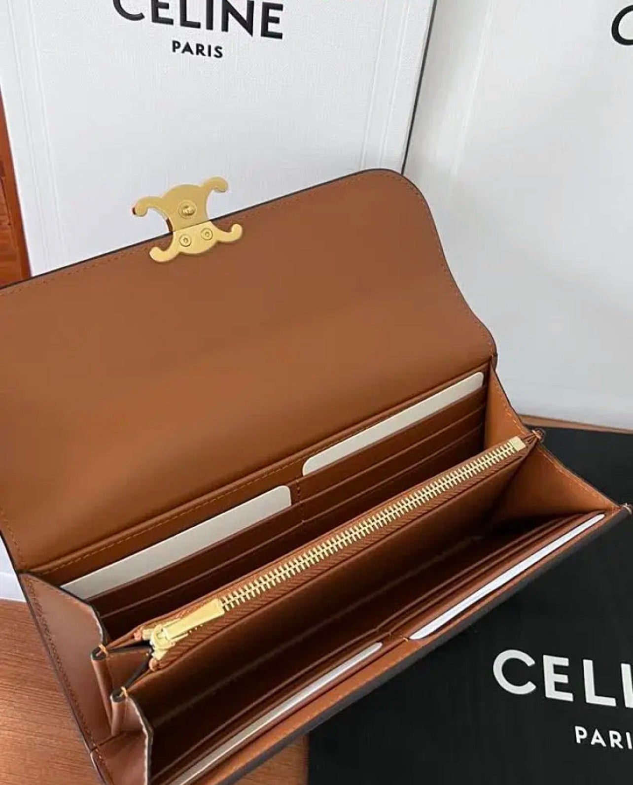 Triomphe Purse