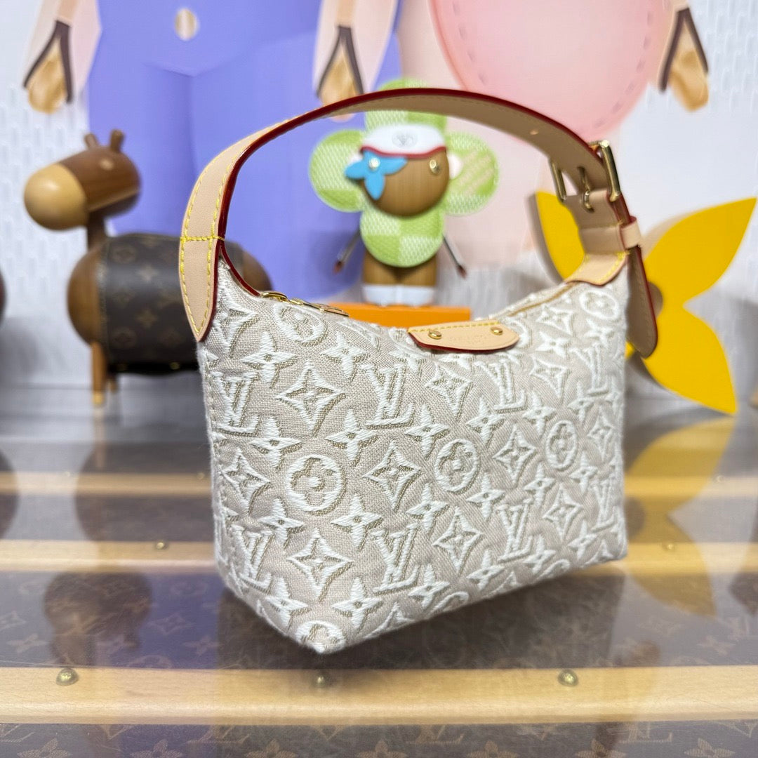 Hills Pochette