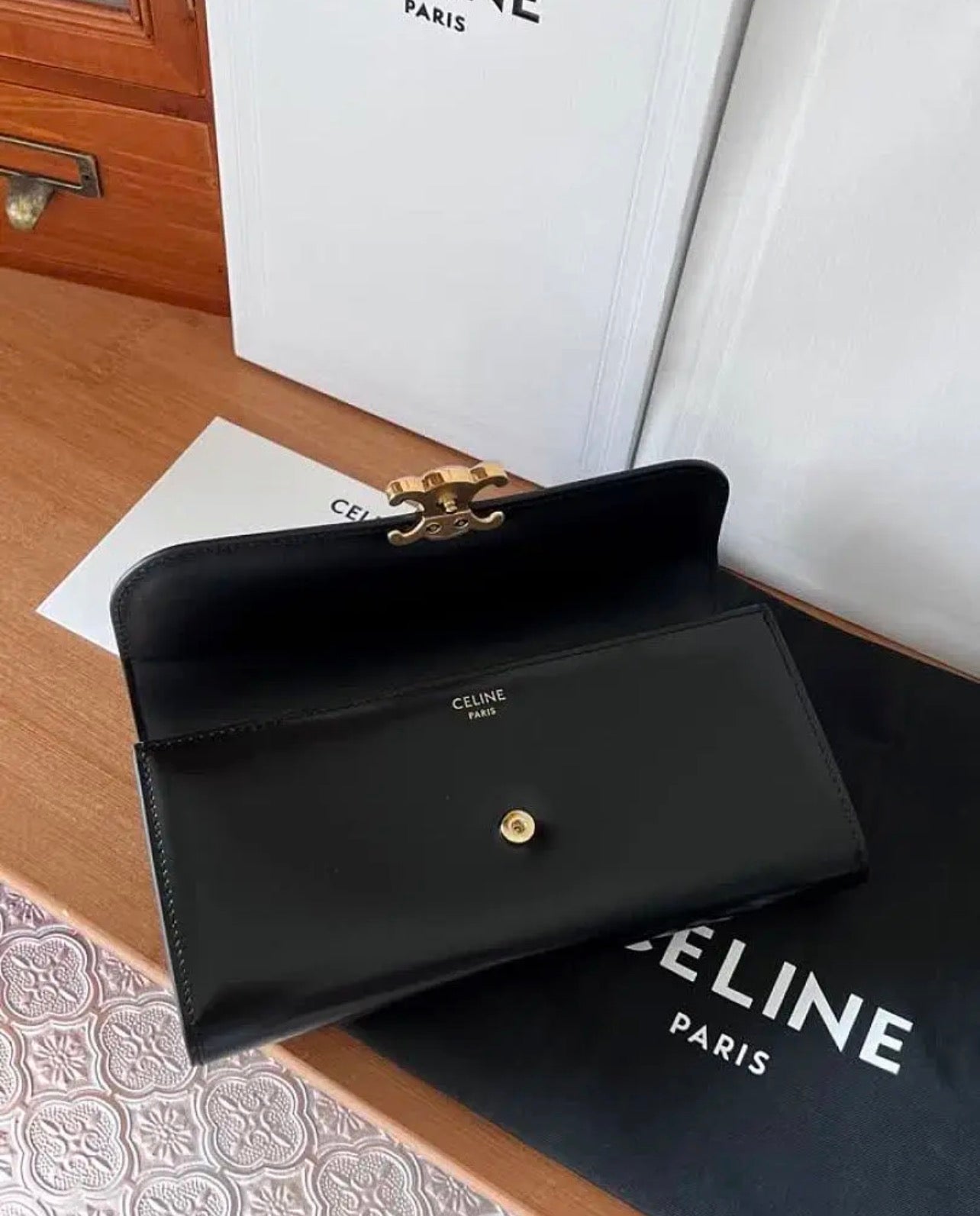 Triomphe Purse