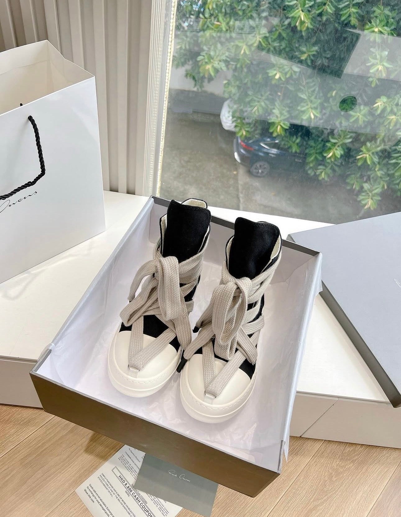 Hexa Trainers