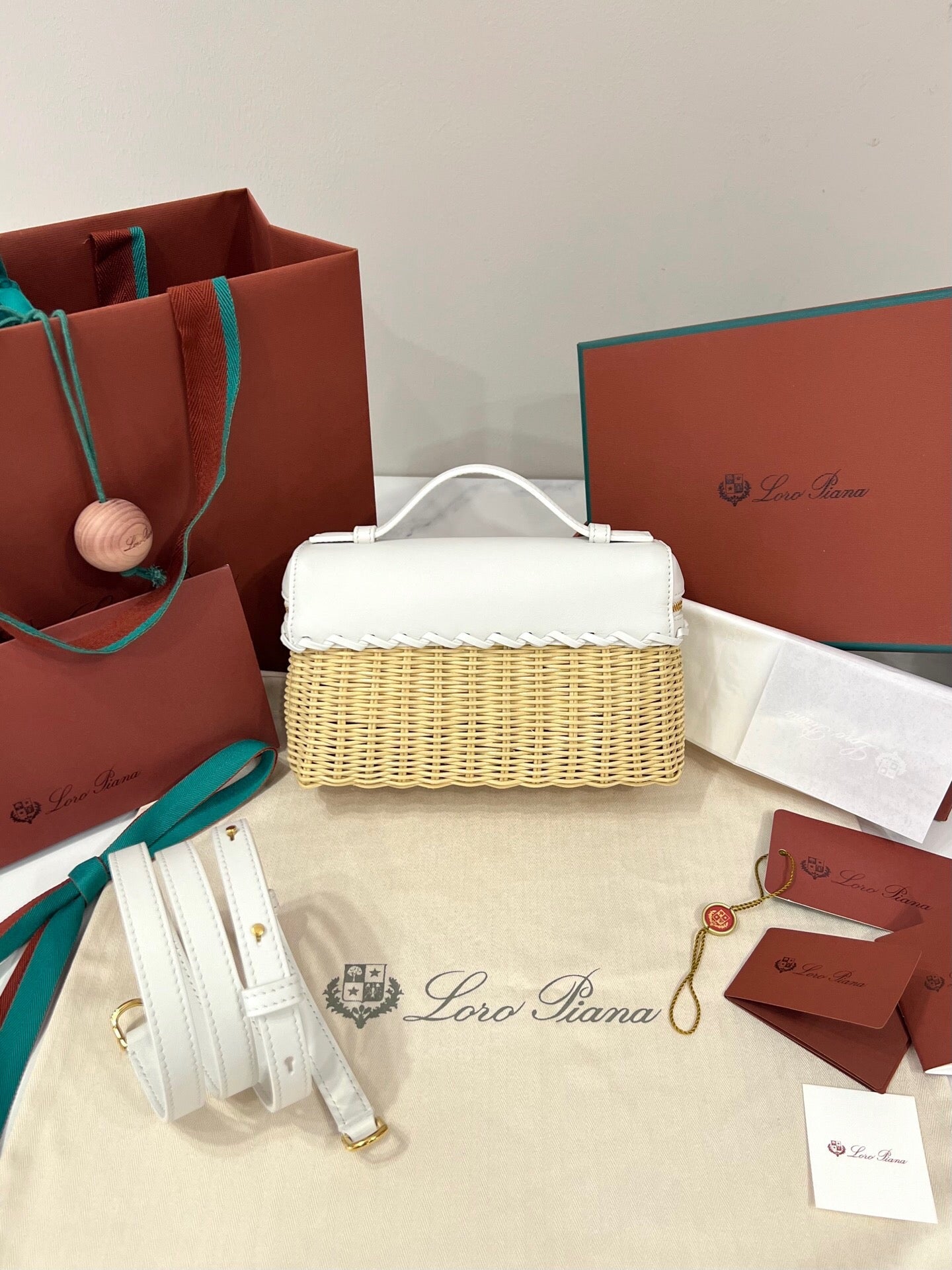 Extra Wicker Bag