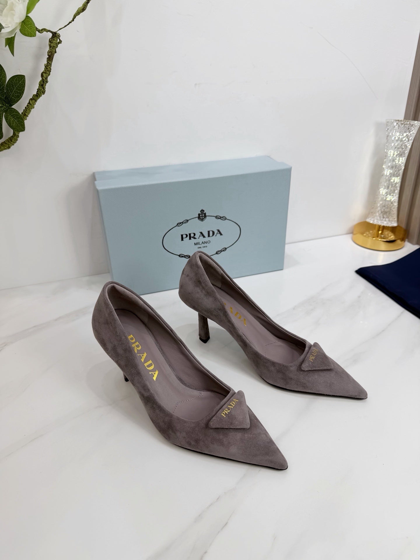 Suede Pumps