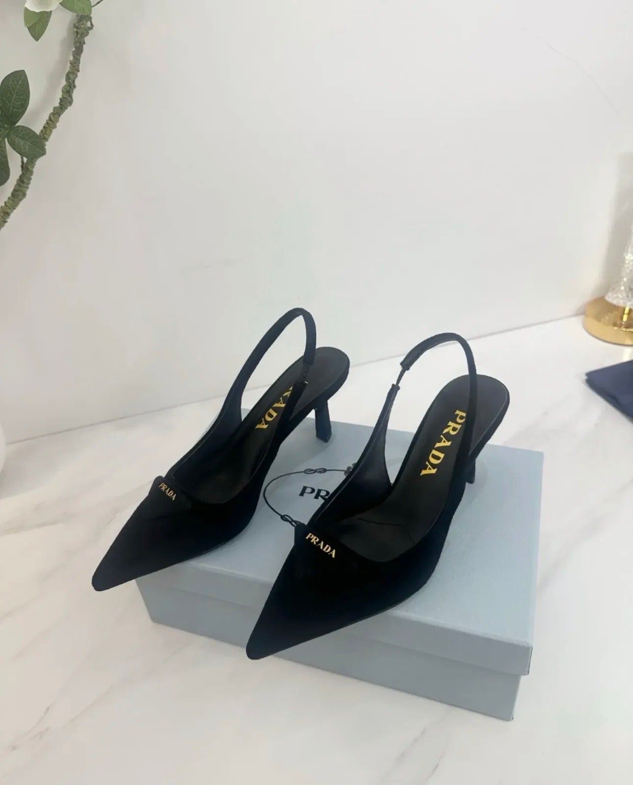 Suede Pumps