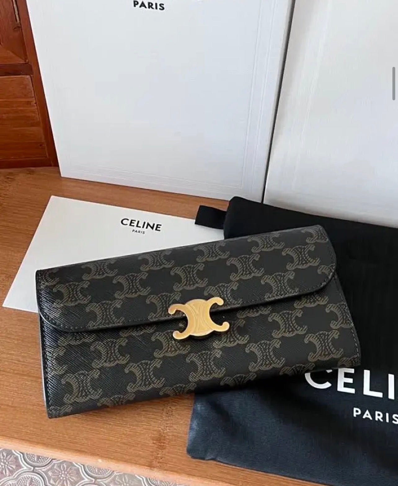 Triomphe Purse