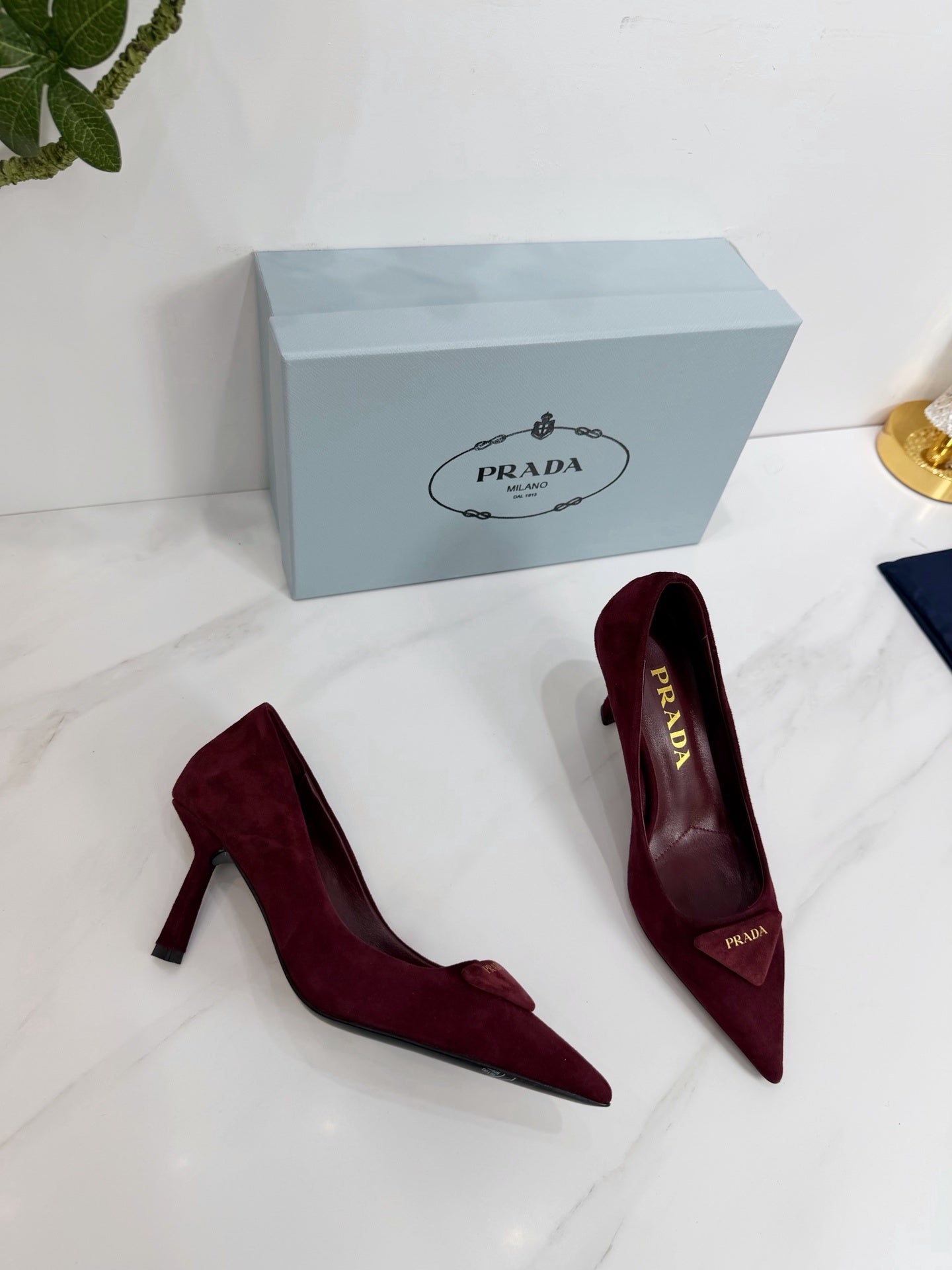 Suede Pumps