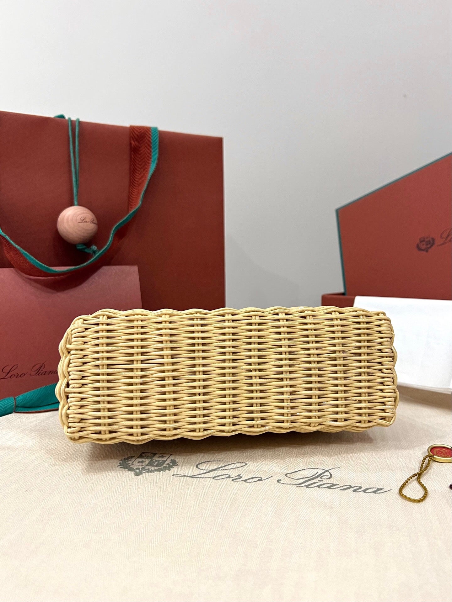 Extra Wicker Bag