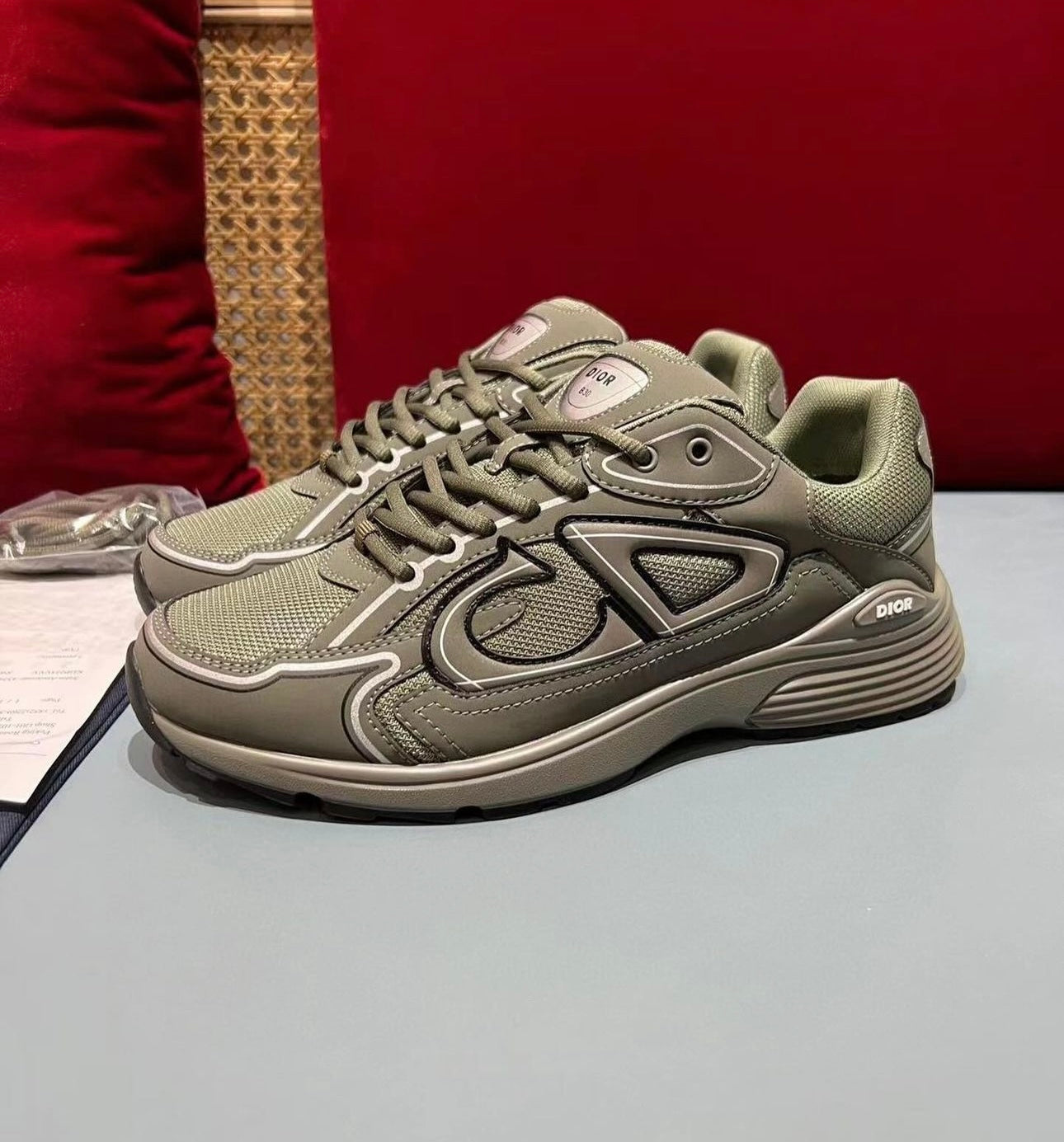 B30 Sneaker