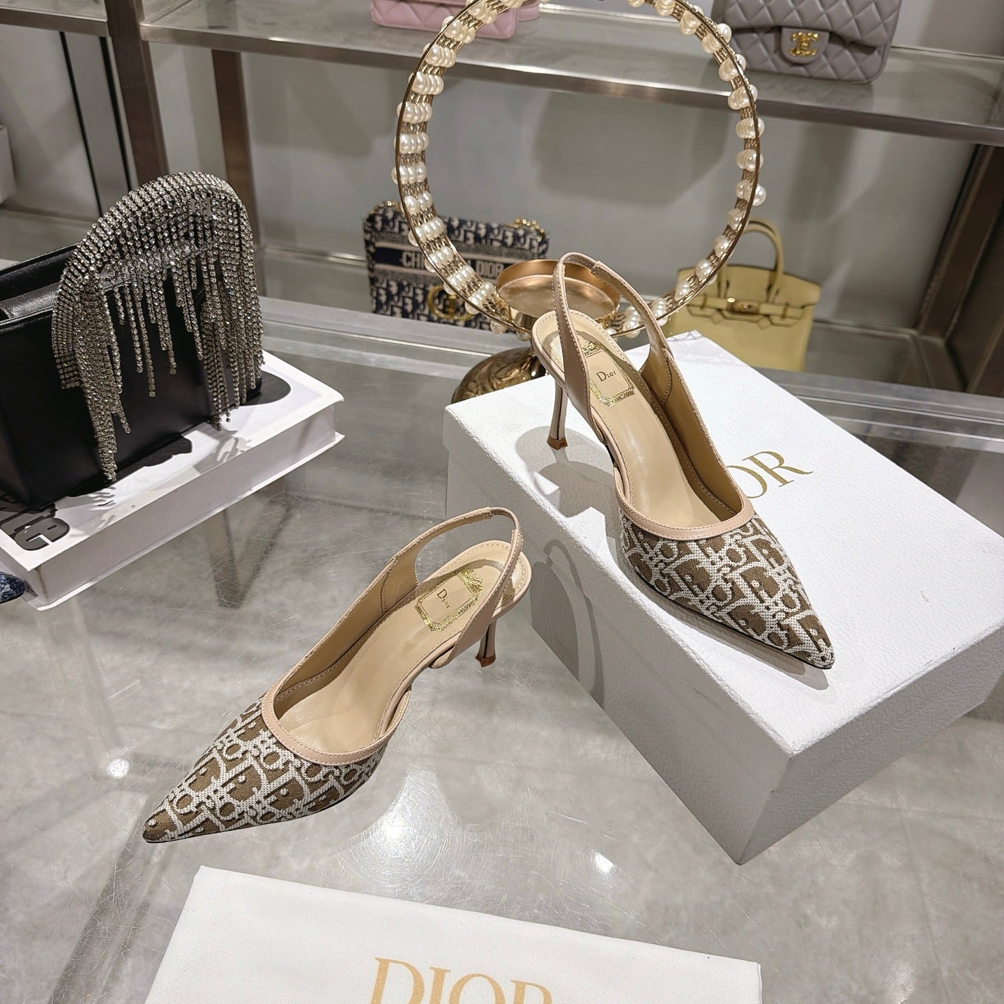 Oblique Pumps