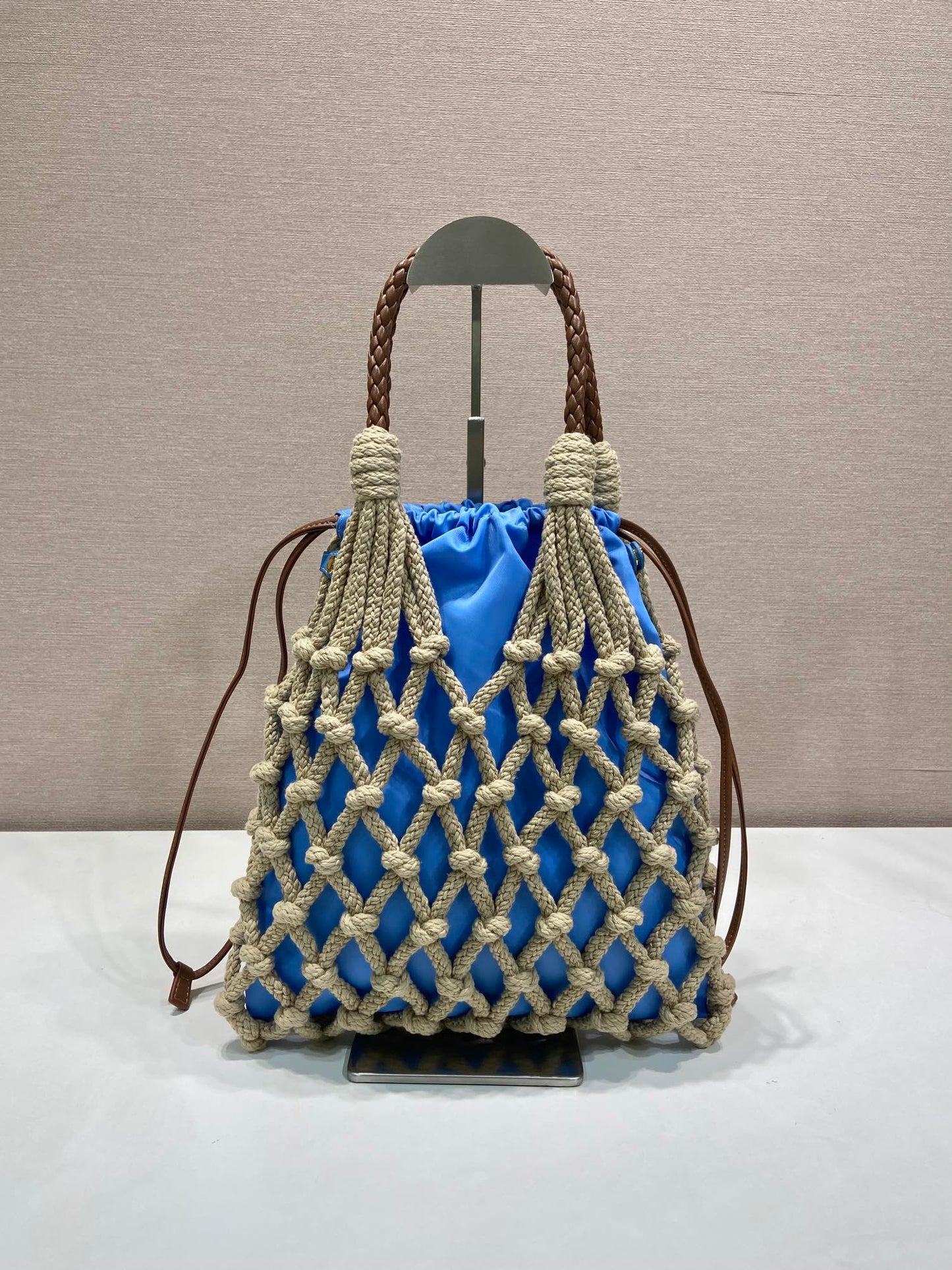 Noue Tote