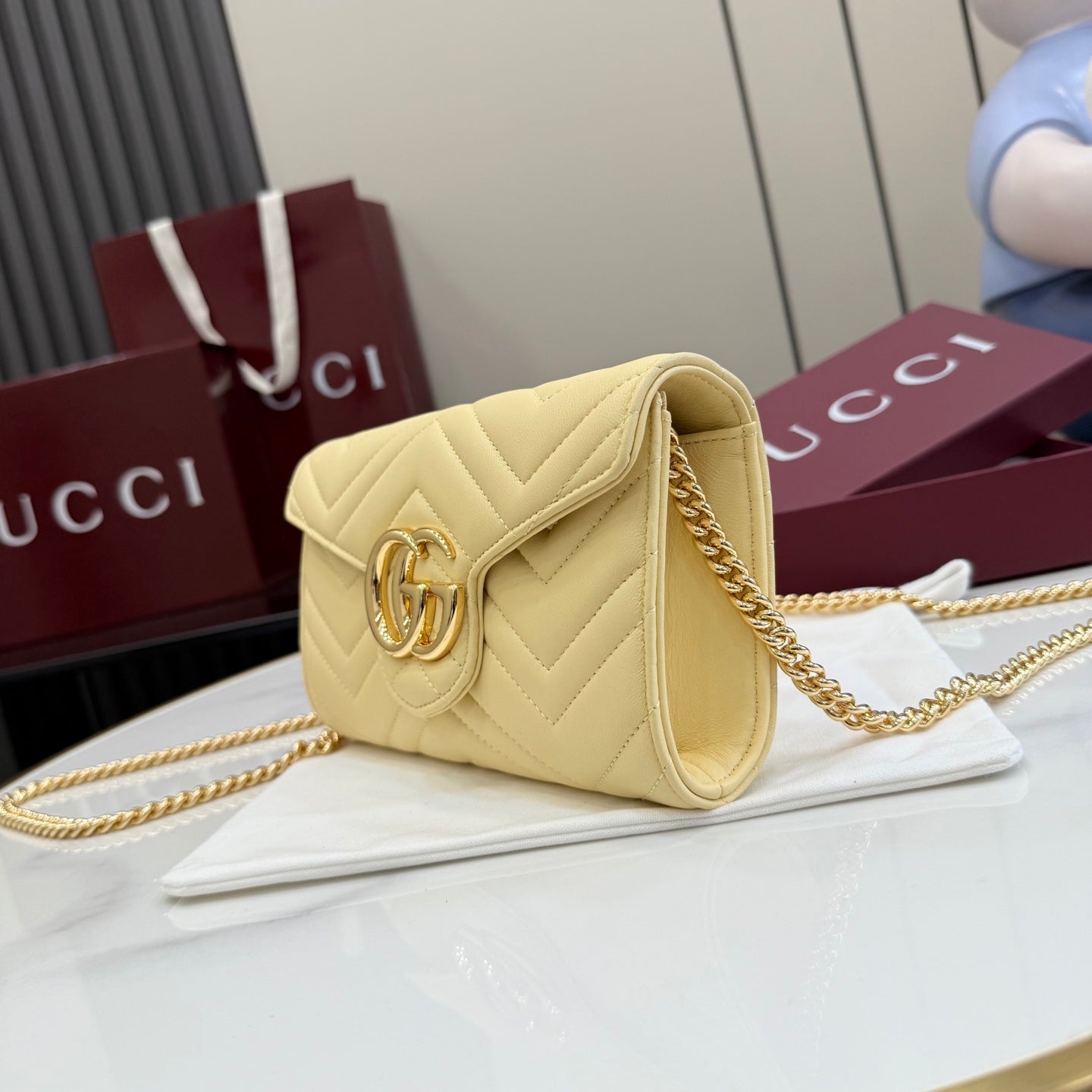 Marmont Clutch