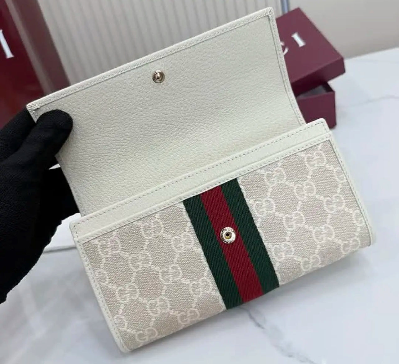 Continental Wallet