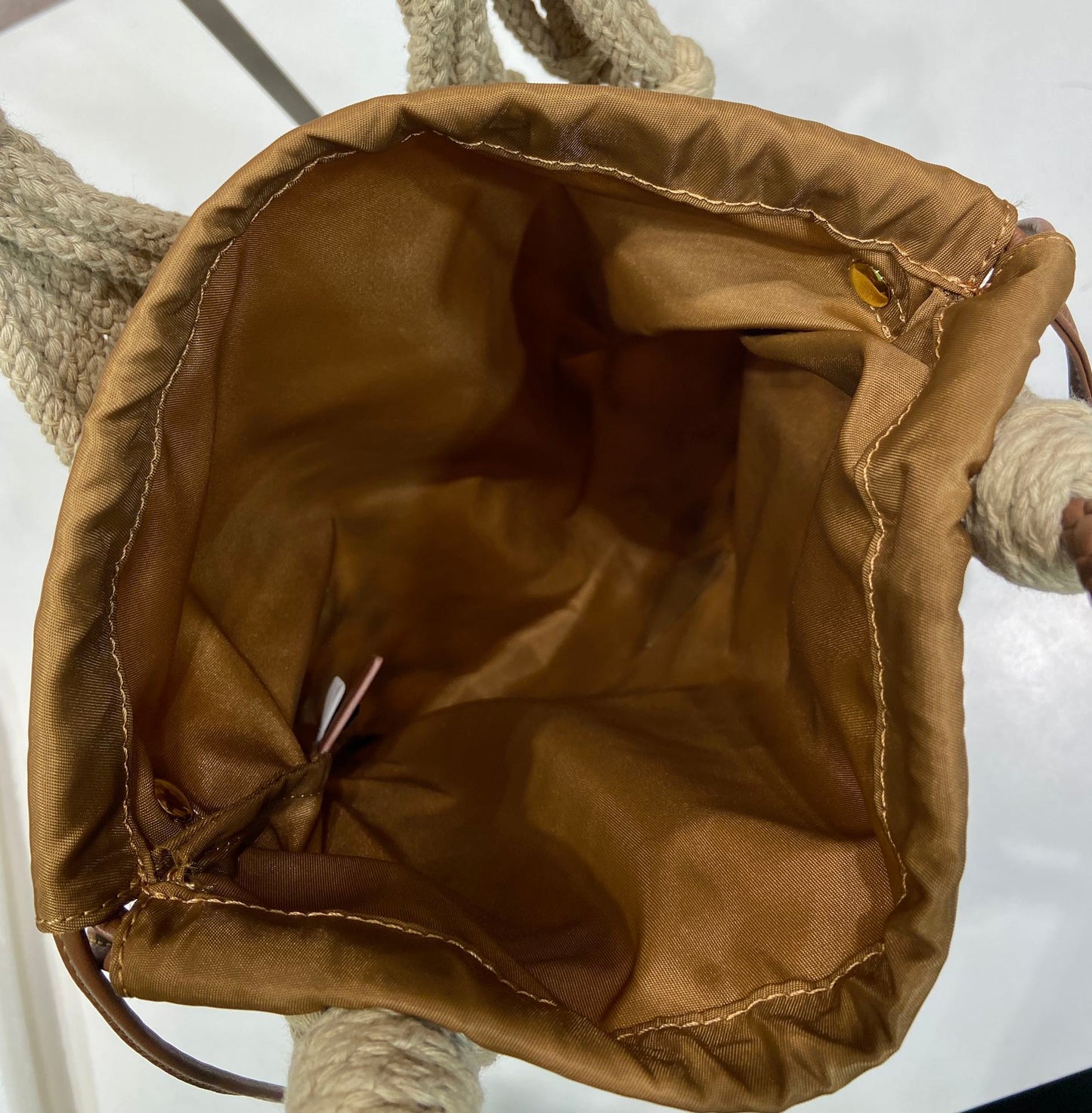 Noue Tote