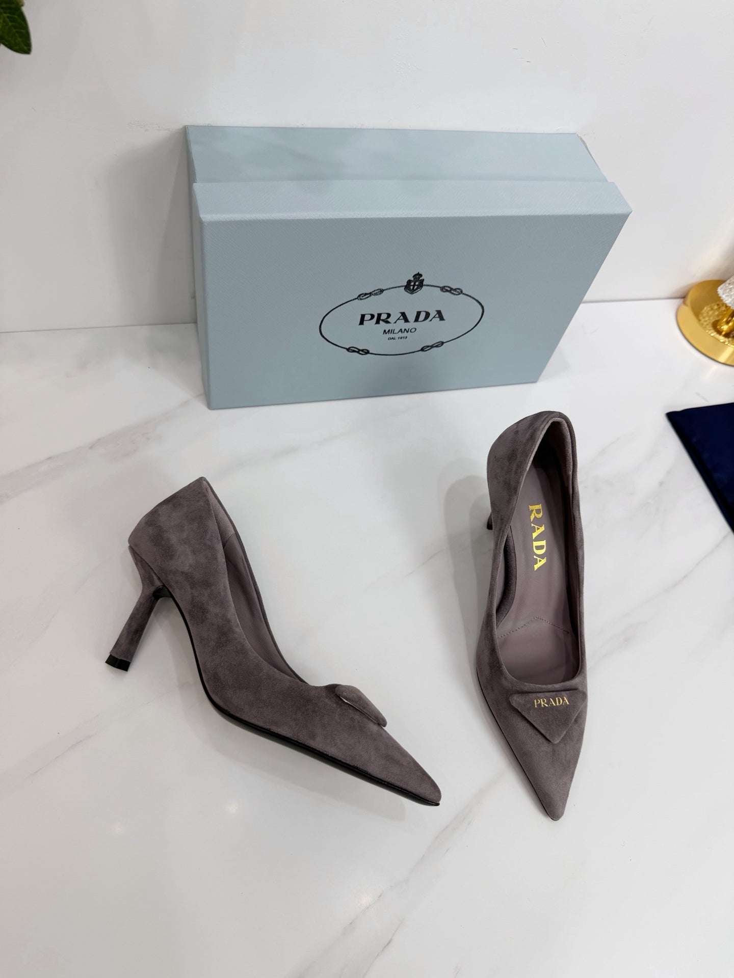 Suede Pumps
