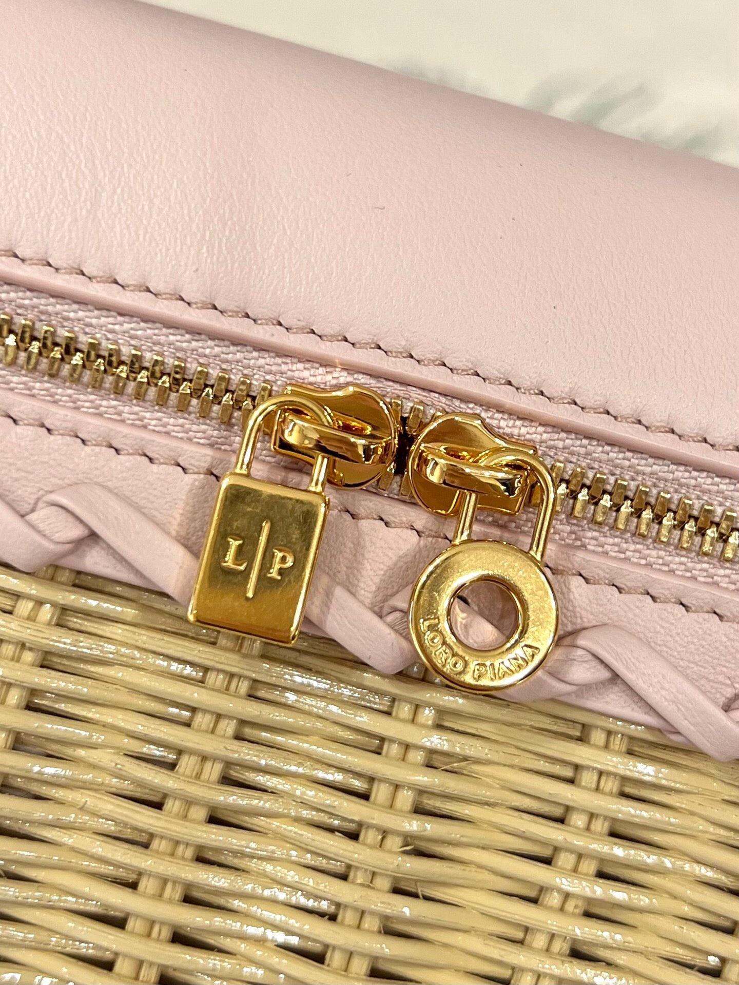 Extra Wicker Bag