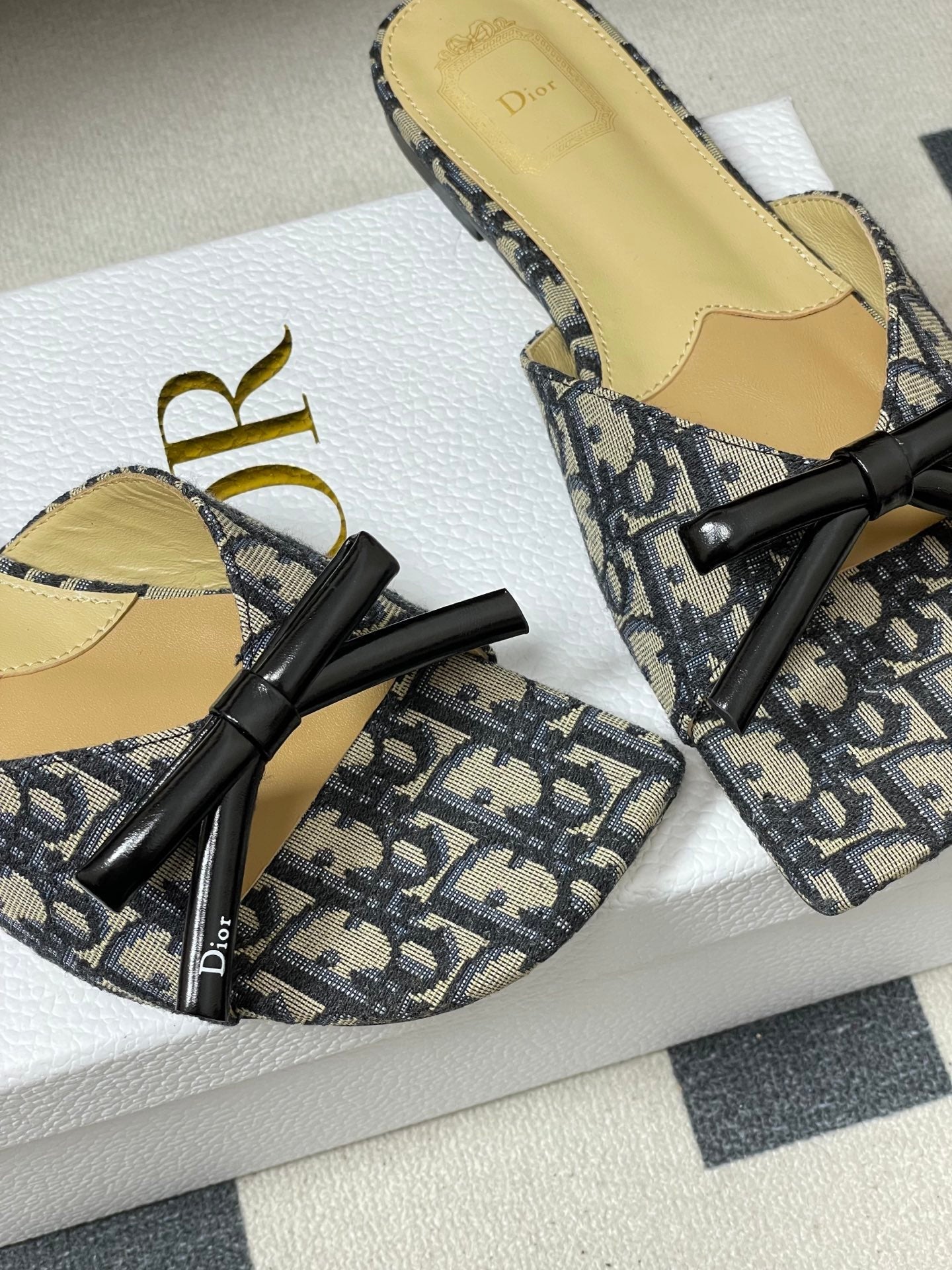 Oblique Mules