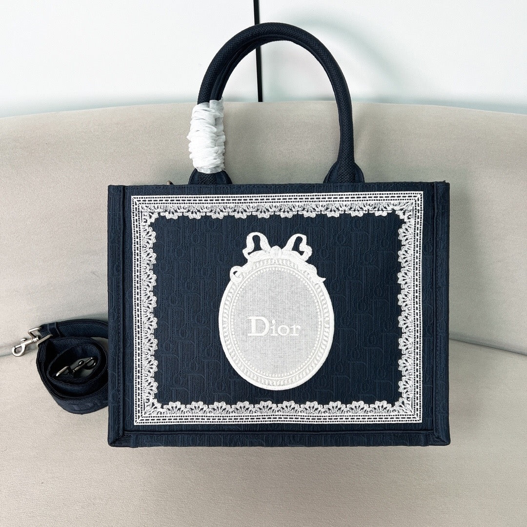 Medium Book Tote