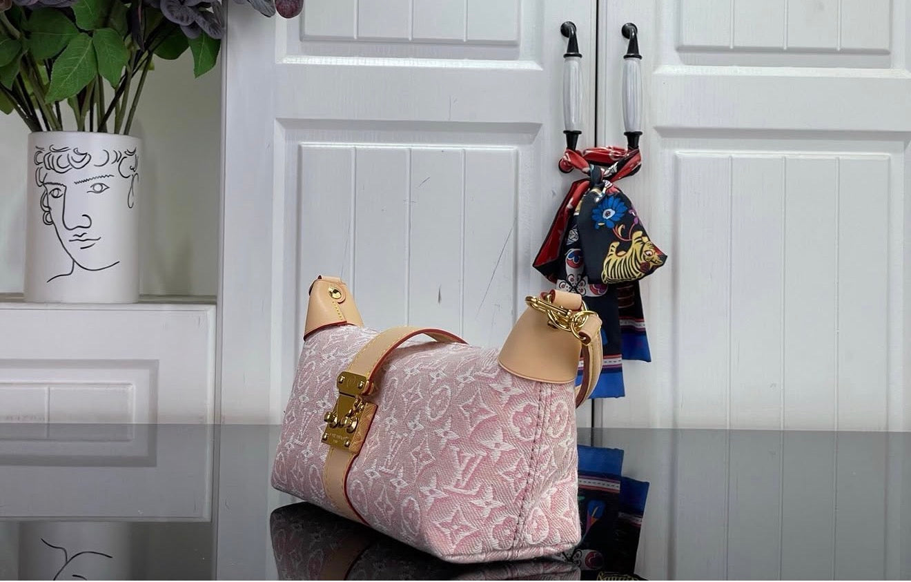Pochette Mia