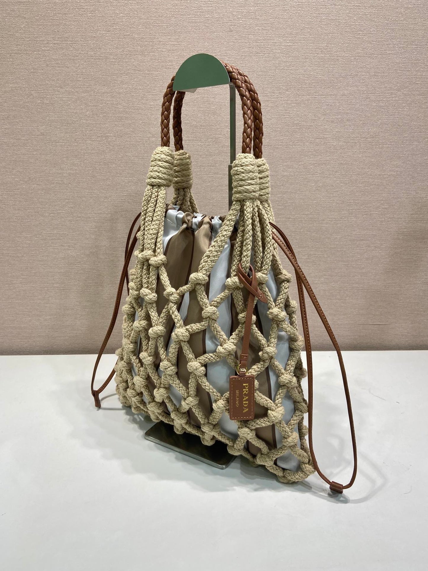 Noue Tote