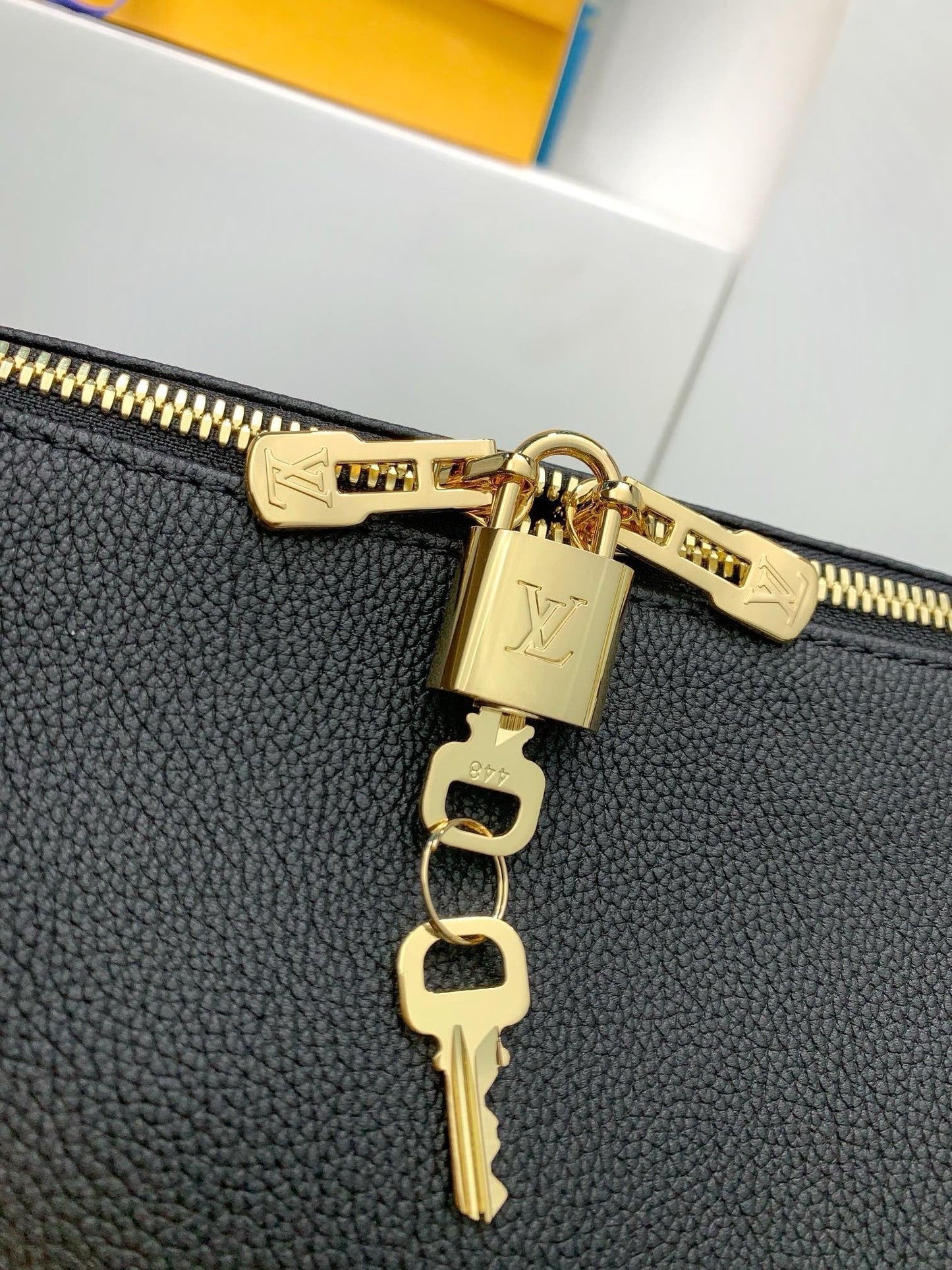 Express Medium Bag
