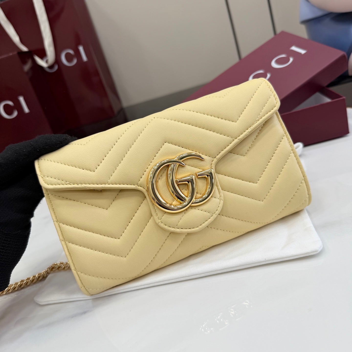 Marmont Clutch