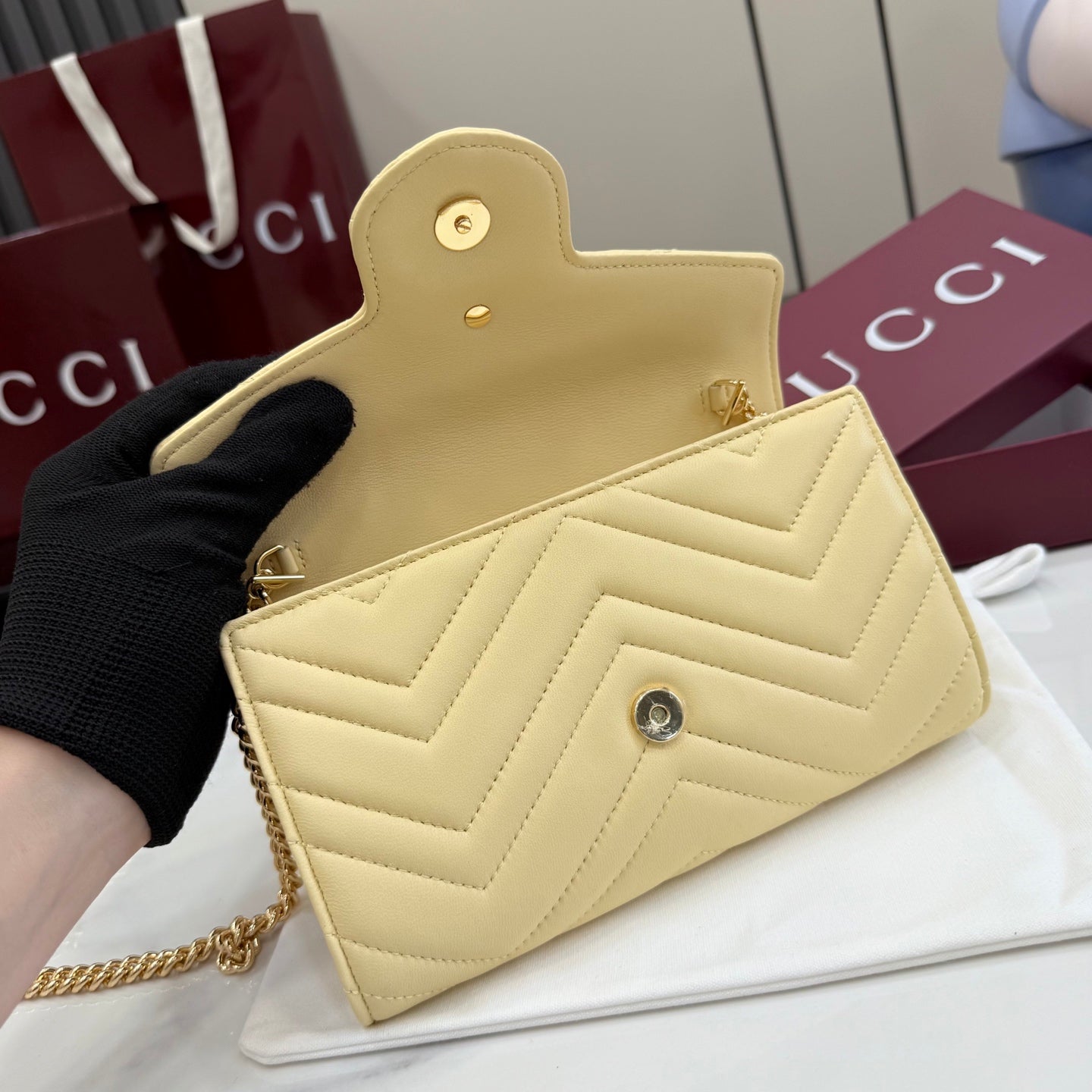 Marmont Clutch